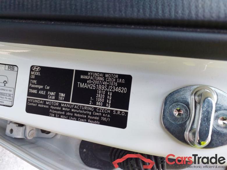 HYUNDAI i30 1.0 TGDI 100CV 48V Klass #5