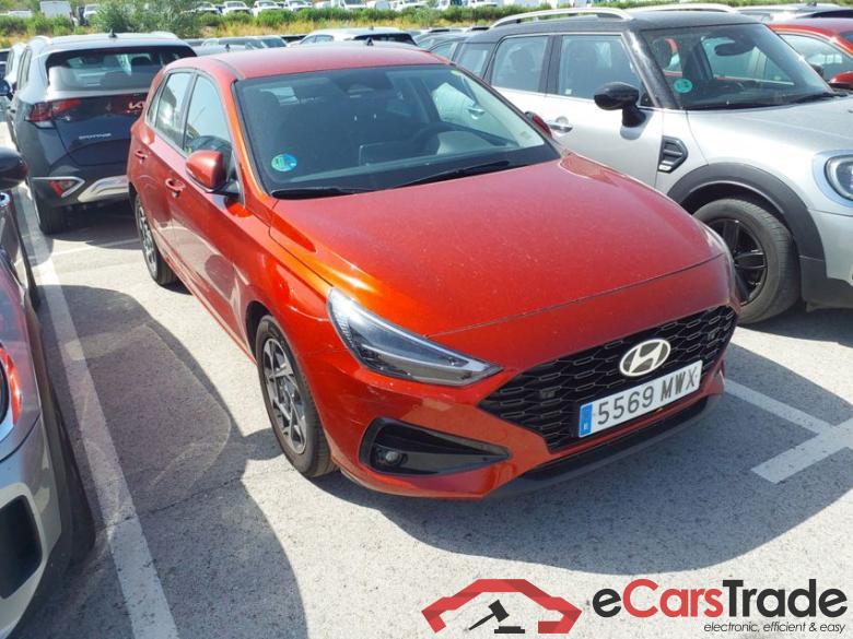 HYUNDAI i30 1.0 TGDI 100CV 48V Klass #1