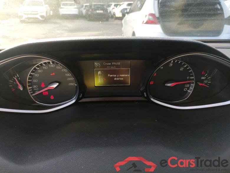 Peugeot 5p Style BlueHDi 130 S&S PEUGEOT 308 / 2017 / 5P / berlina con portón 5p Style BlueHDi 130 S&S #4