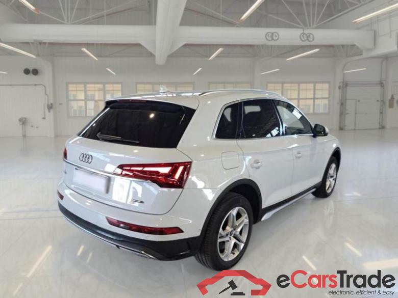 Audi 18 AUDI Q5 / 2020 / 5P / SUV 50 TFSI E BUSIN. ADVAN. QUATTRO S TRONIC #2