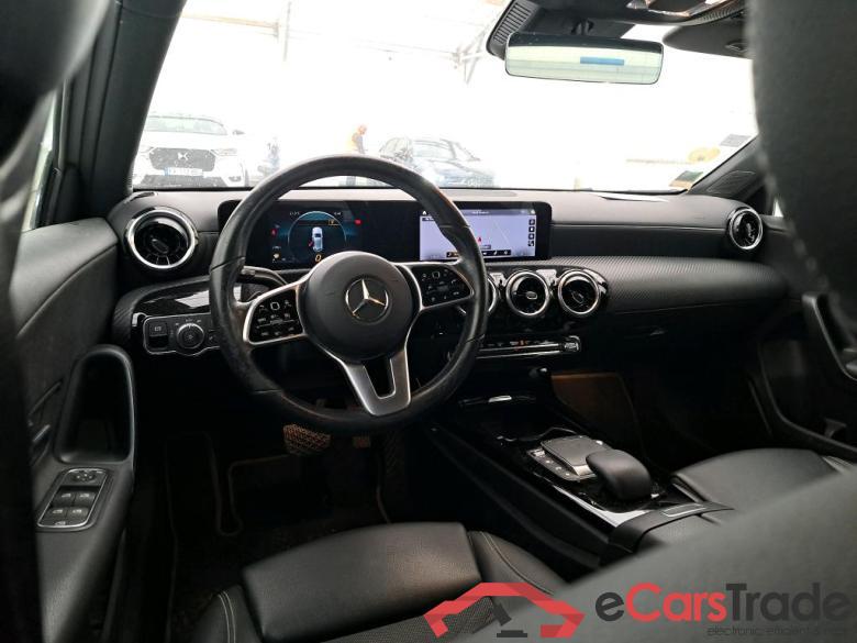 Mercedes A 200 d Business Line 8G-DCT MERCEDES-BENZ Classe A Compact / 2018 / 5P / Berline A 200 d Business Line 8G-DCT #5