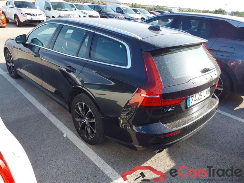 VOLVO V60 2.0 B4 Momentum Pro #2