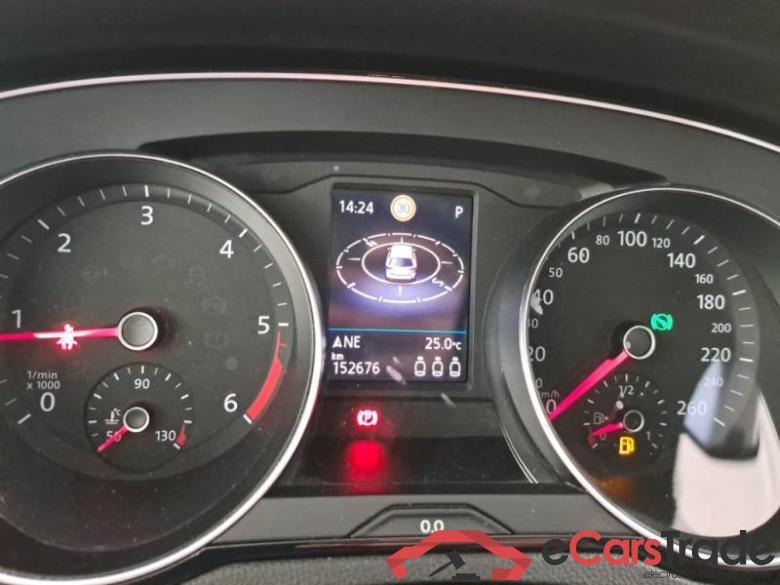 Volkswagen 28 VOLKSWAGEN PASSAT / 2019 / 5P / STATION WAGON VAR. 2.0TDI SCR EVO 90KW BUSINESS DSG #4