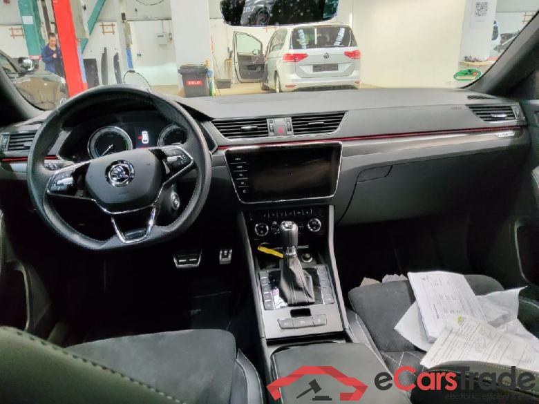 Skoda Superb Wagon ´15 Superb Combi Sportline iV 1.4 TSI Hybrid 160KW AT6 E6d #3