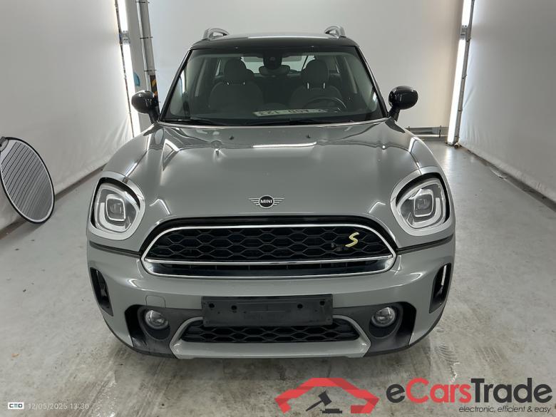 MINI COUNTRYMAN 1.5 COOPER S E 4WD AUTO Big Business Chili #1