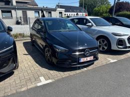MERCEDES-BENZ B 180 d Launch Edition