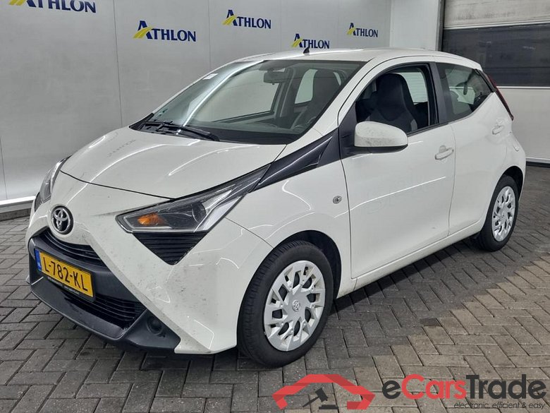 TOYOTA Aygo 1.0 VVT-i x-play 5D 53kW