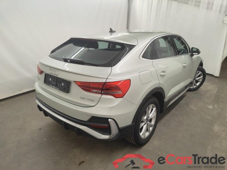 Audi Q3 Sportback 35 TFSI S tronic S Line 5d #2