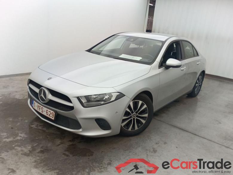 Mercedes-Benz A-Klasse Limousine A 180d Business Solution 4d #1