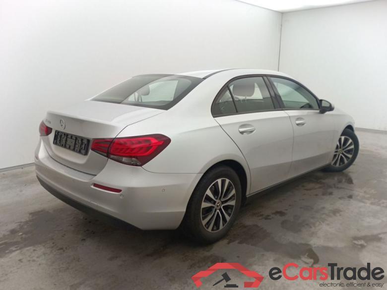 Mercedes-Benz A-Klasse Limousine A 180d Business Solution 4d #2