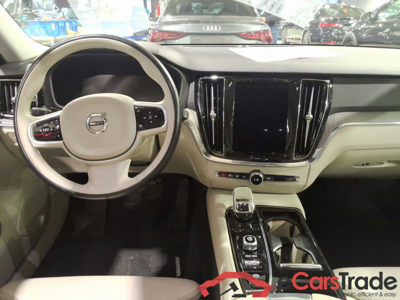 VOLVO V60 - 2018 2.0 T8 AWD PHEV Inscription Geartronic #6