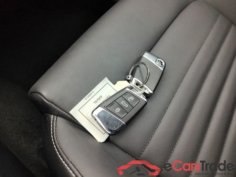 VOLKSWAGEN PASSAT VARIANT PA - 2019 2.0 TDi 150 Elegance (EU6 d) 5d #4