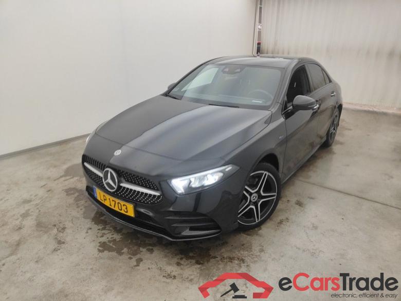 MERCEDES CLASSE A SEDAN (V177) A 250 e 160 PHEV (EU6AP) 4d #1 MERCEDES CLASSE A SEDAN (V177) A 250 e 160 PHEV (EU6AP) 4d #1