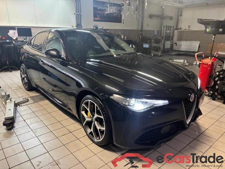 ALFA ROMEO Giulia Giulia 2.0 T AWD Veloce #2 ALFA ROMEO Giulia Giulia 2.0 T AWD Veloce #2