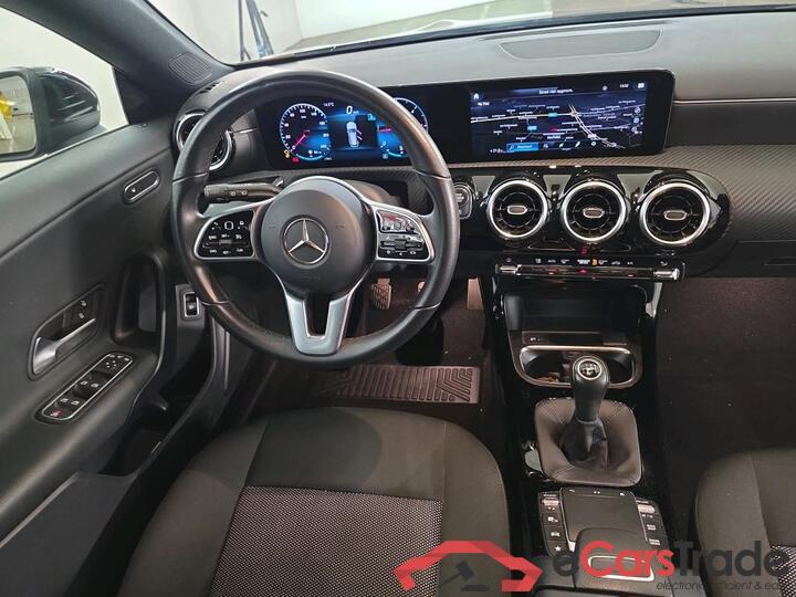 Mercedes CLA Shooting Brake CLA Shooting Brake CLA 180 d Business Solution 85kW/116pk  5D/P Man-6 #5 Mercedes CLA Shooting Brake CLA Shooting Brake CLA 180 d Business Solution 85kW/116pk  5D/P Man-6 #5