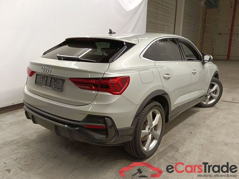 Audi Q3 Sportback 45 TFSI e S tronic 5d #2