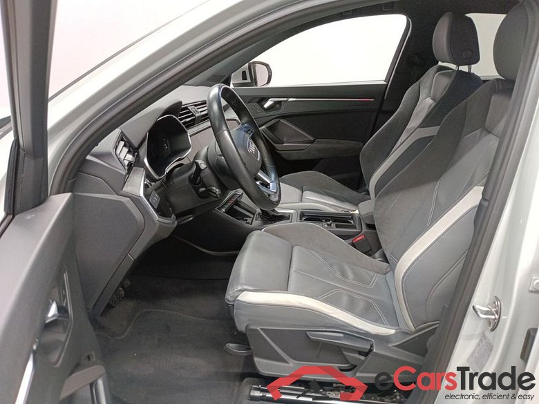 Audi Q3 Sportback 45 TFSI e S tronic 5d #3