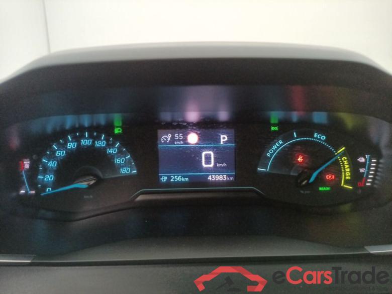 PEUGEOT E-2008 50 kWh Active 5d #6