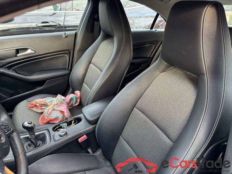 Mercedes CLA 180d Navi 1/2 Sport-Leather Klima ... #6