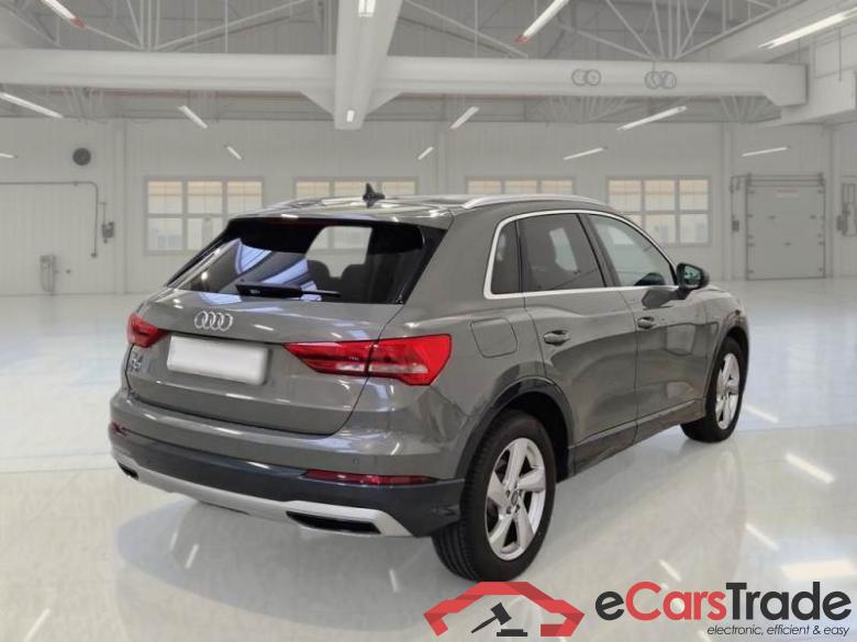 AUDI Q3 / 2018 / 5P / SUV 35 TDI S TRONIC BUSINESS ADVANCED #2