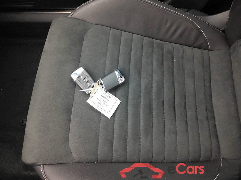 VOLKSWAGEN PASSAT VARIANT DIESEL - 2020 2.0 TDi 200 SCR Elegance DSG 5d #4