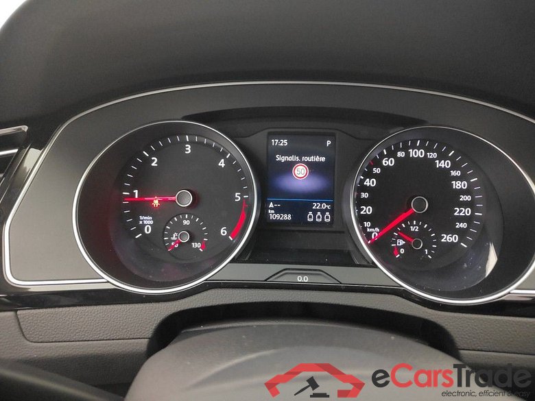 VOLKSWAGEN PASSAT VARIANT DIESEL - 2020 2.0 TDi 200 SCR Elegance DSG 5d #6