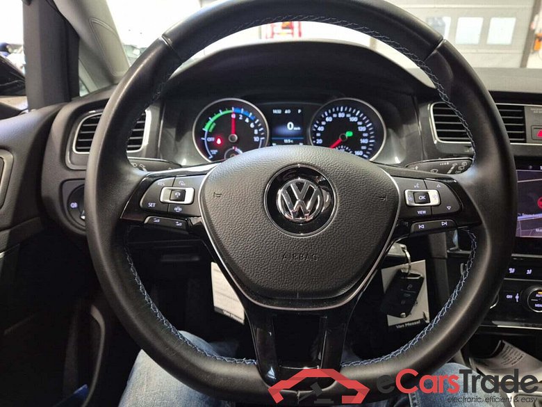 VOLKSWAGEN e-Golf e-Dition #5