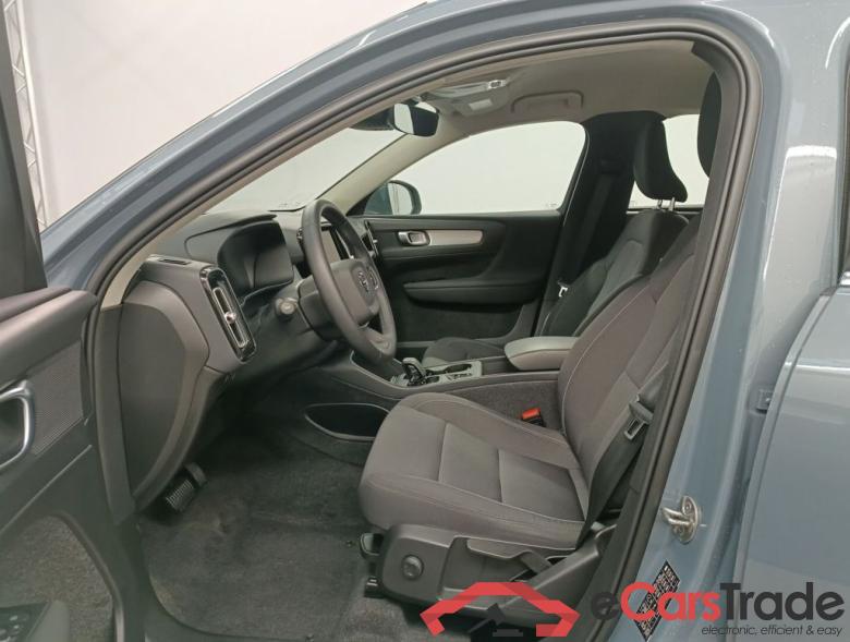 VOLVO XC40 1.5 T4 PHEV 129hp Inscription Expression 5d #3