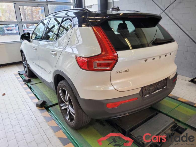 Volvo XC40 (2017->) DE - SUV5 B4 2WD EU6d, R-Design (EURO 6d), 2020 - 2022 #4