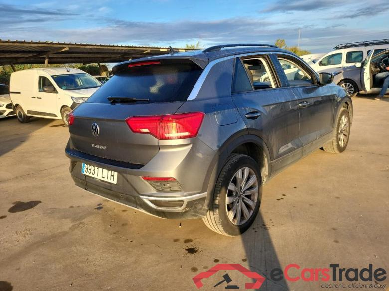 VOLKSWAGEN T-Roc / 2017 / 5P / todoterreno Advance 2.0 TDI 110kW (150CV) DSG (AC2) #2