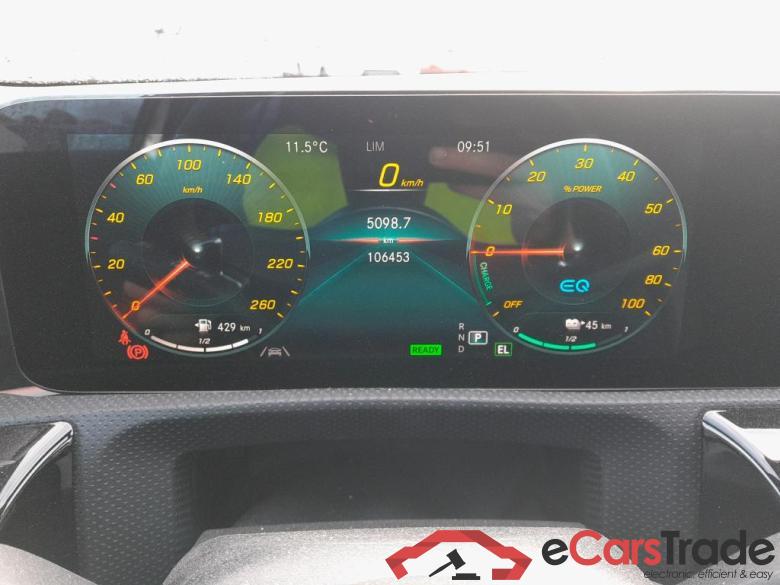 MERCEDES-BENZ Clase A / 2018 / 5P / berlina con portón A 250 e #5