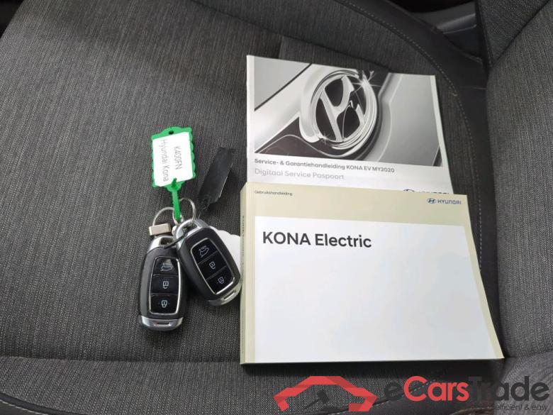 Hyundai KONA Comfort Smart Electric 64 kWh 5d #4