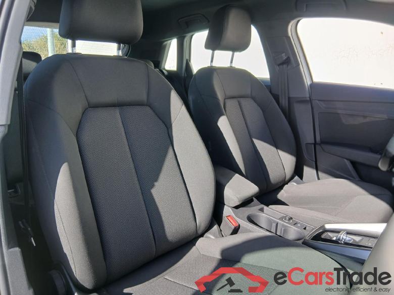 AUDI A3 / 2020 / 5P / berlina con portón Sportback 30 TFSI 81kW (110CV) S tronic #6