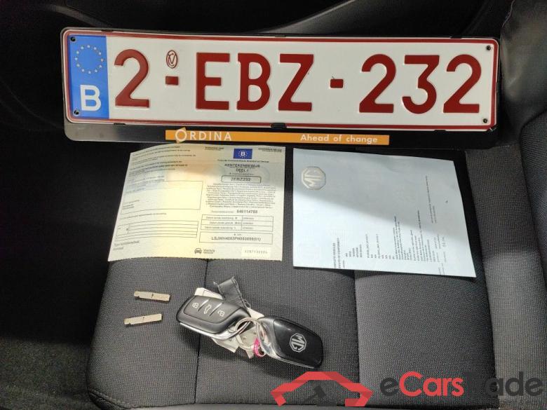 MG 4 64 kWh Luxury 5d #4