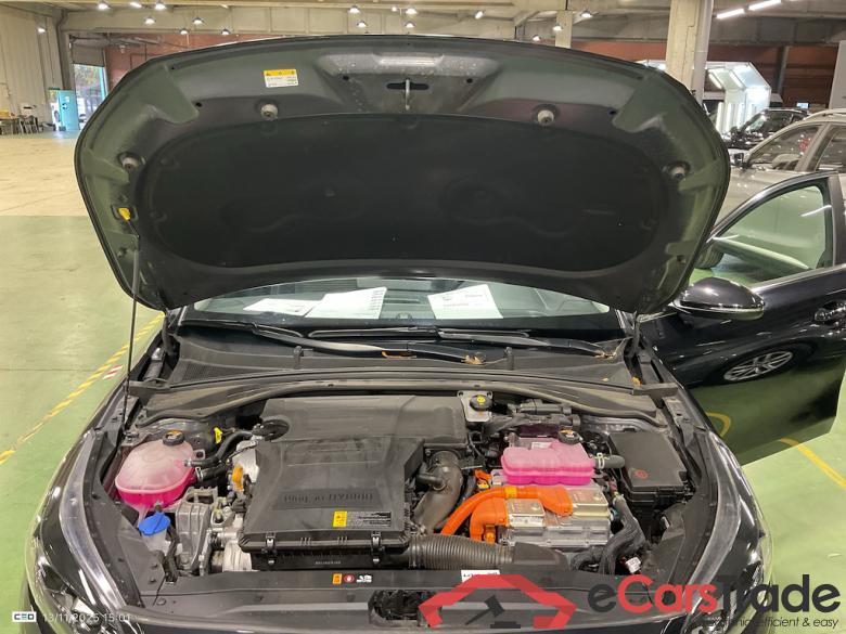 KIA CEE'D SPORTSWAGON 1.6 GDI PHEV BUSINESS LINE DCT #6