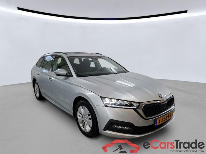 SKODA Octavia Combi 110 kW #5