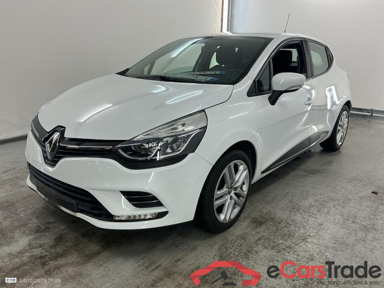 RENAULT Clio 0.9 TCe Zen (EU6c) STOCK