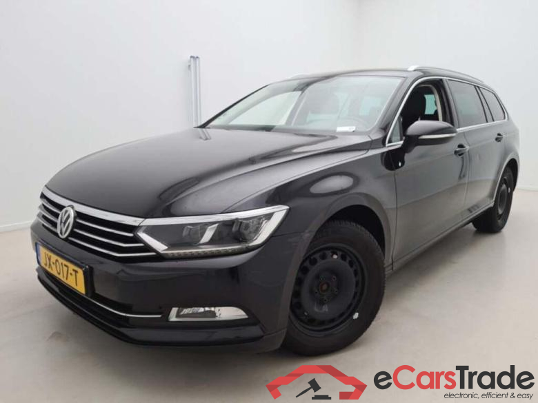 VOLKSWAGEN Passat Variant 1.6 TDI Connected S.