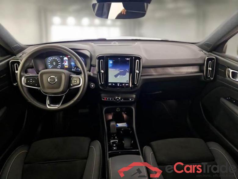 VOLVO XC40 / 2021 / 5P / SUV T4 RECHARGE PLUG-IN AUTO ULTIMATE BRIGHT #3