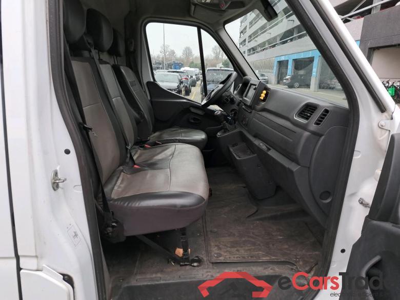 RENAULT - REN TRUCKS MASTER 150PK E6 FG Red Edition L3H2 & Nav Media & Camera With Park Sensors #3