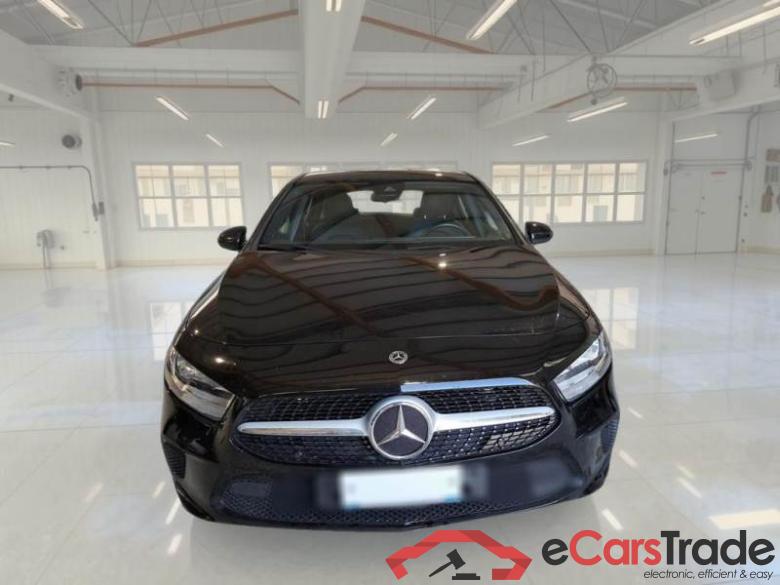 MERCEDES-BENZ CLASSE A / 2018 / 5P / BERLINA A 180 D AUTOMATIC BUSINESS #6