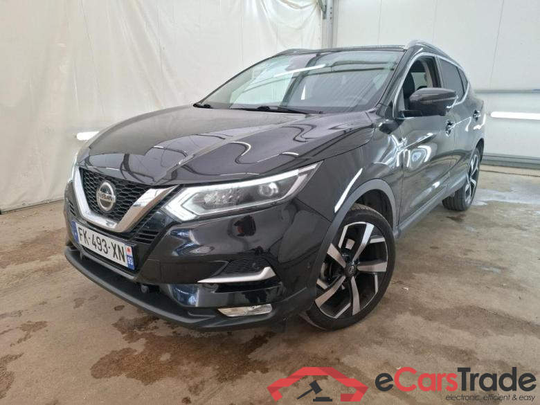 NISSAN Qashqai / 2017 / 5P / Crossover 1.3 DIG-T 140 Tekna