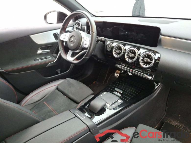 MERCEDES-BENZ A-klasse 250e Bsn. Sol. AMG Lim. DCT #3
