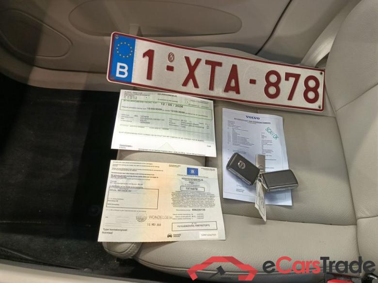Volvo XC60 D4 120kW Geartronic Inscription 5d #4
