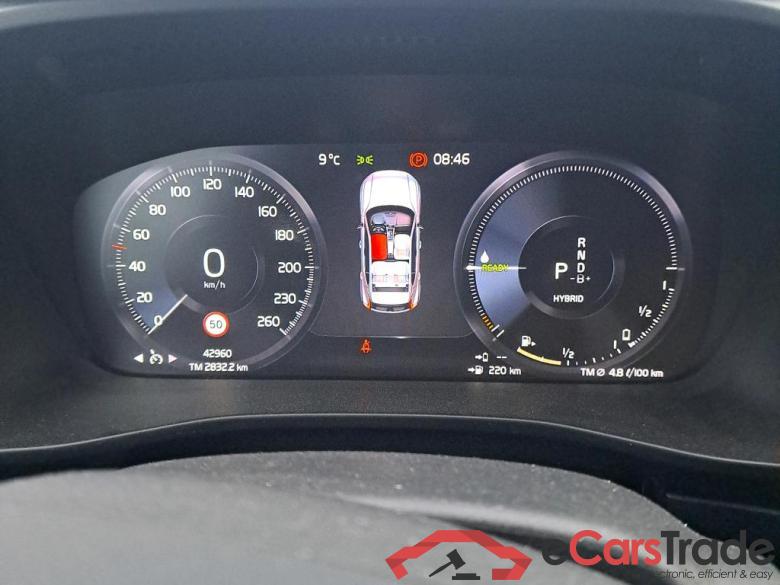 VOLVO XC40 / 2017 / 5P / todoterreno 1.5 T4 Twin Recharge R-Design Auto #4