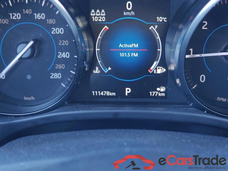 JAGUAR F-Pace / 2015 / 5P / todoterreno 2.0L i4D 132kW Pure Auto #5