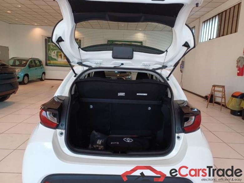 TOYOTA YARIS / 2020 / 5P / BERLINA HYBRID BUSINESS MY21 #5