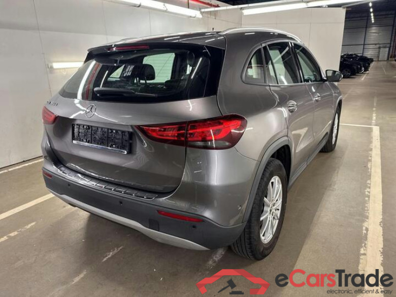 Mercedes GLA 180d Aut. Widescreen Navi 1/2 Leather KeylessGo Camera Klima PDC ... #3