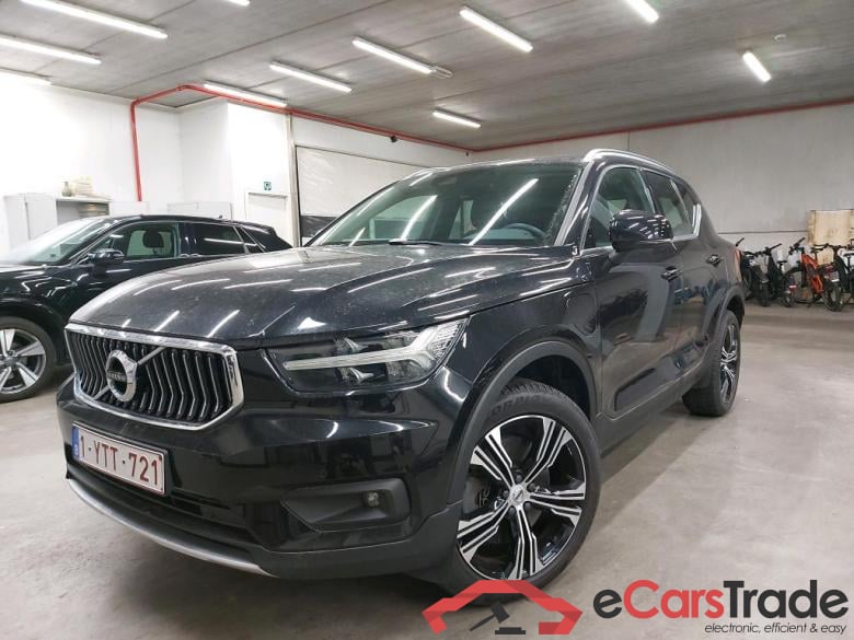 VOLVO - VOL XC40 T4 Recharge 211PK Geartronic Inscription Expr. Pack Intellisafe Pro & Light & Protection & Park Assist Pack & 19 Inch Alloy   * HYBRID *