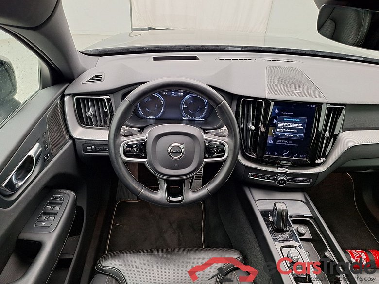 Volvo, XC60 '17, Volvo XC60 T6 Recharge Geartronic R-Design 5d #5